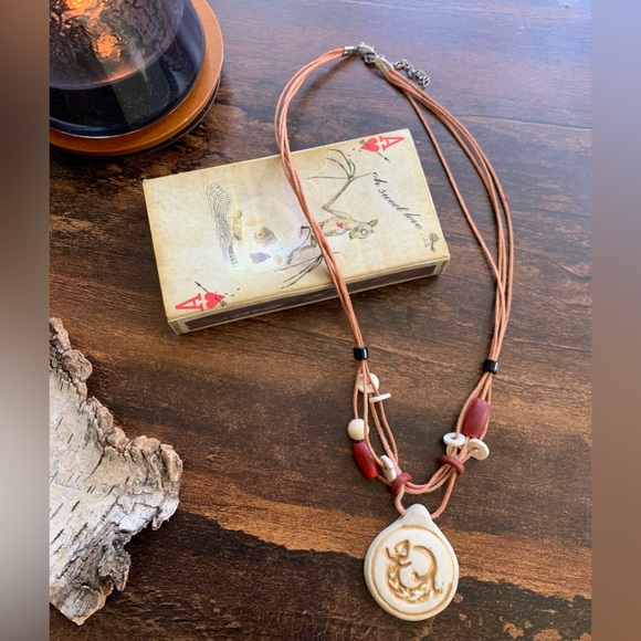 Desert Lizard Beaded Necklace - Picture 1 of 11